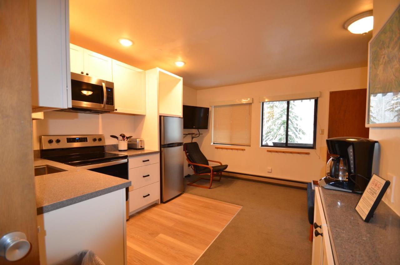 Crystal Chalets Greenwater Luaran gambar