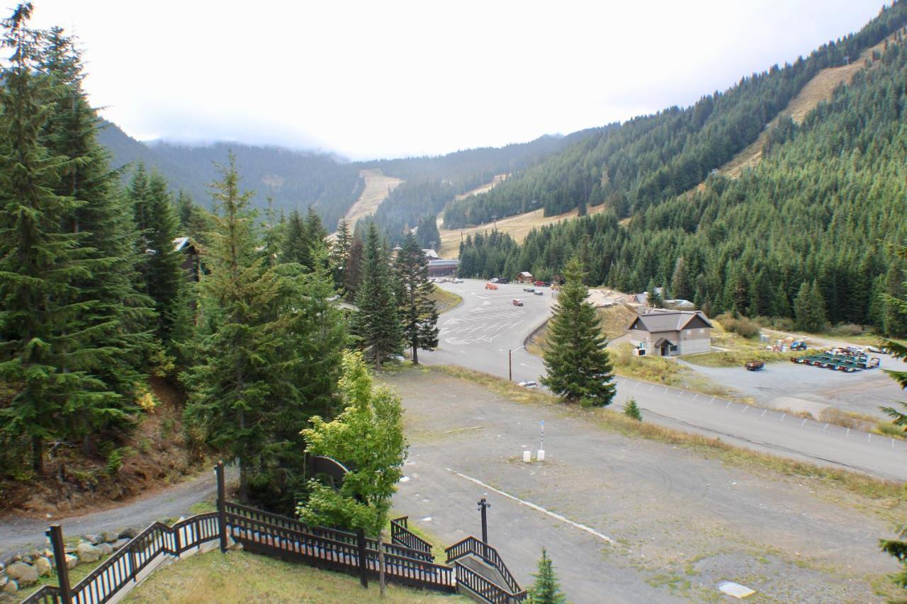 Crystal Chalets Greenwater Luaran gambar