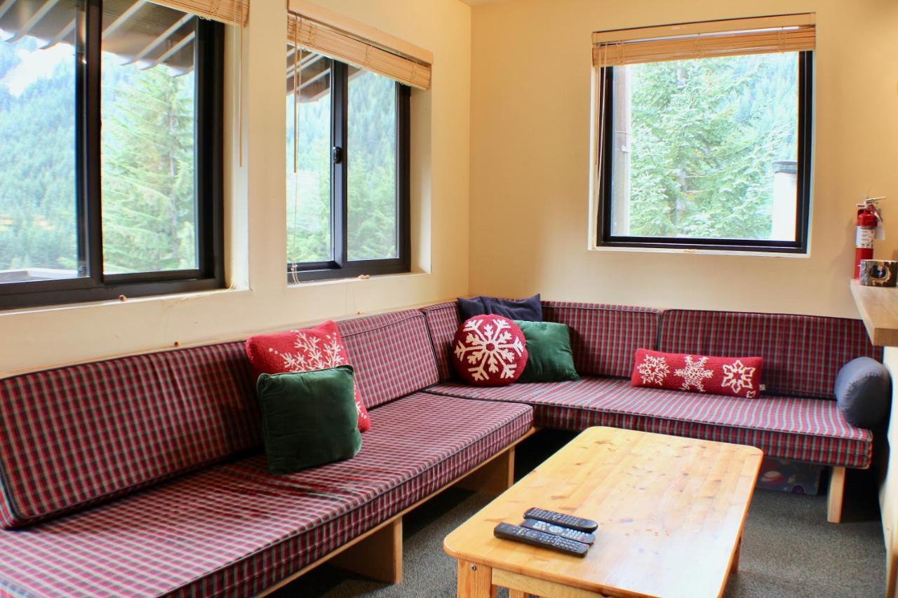 Crystal Chalets Greenwater Luaran gambar