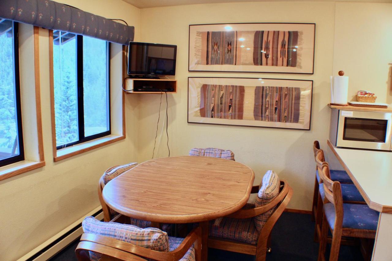 Crystal Chalets Greenwater Luaran gambar